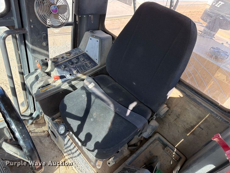 image for item FK4656 2001 Volvo G710VHP motor grader