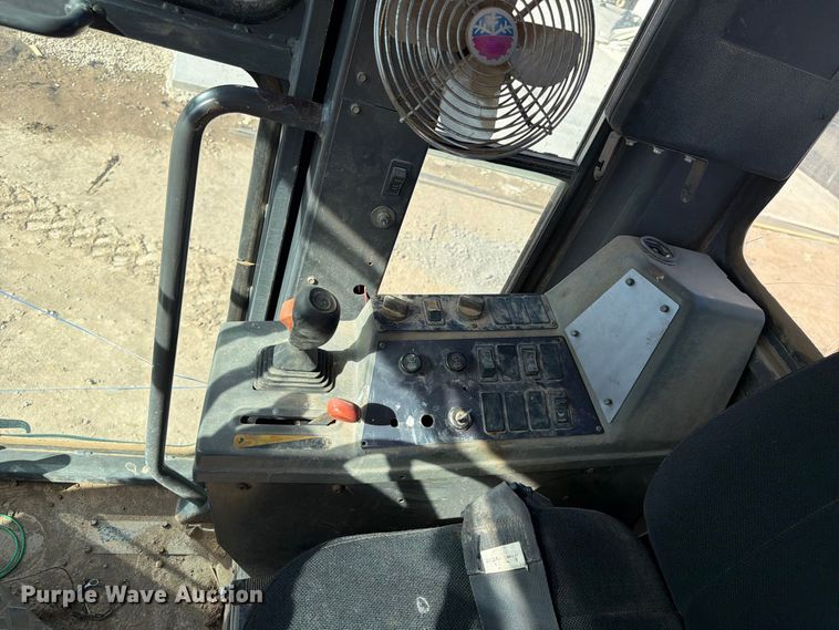 image for item FK4656 2001 Volvo G710VHP motor grader