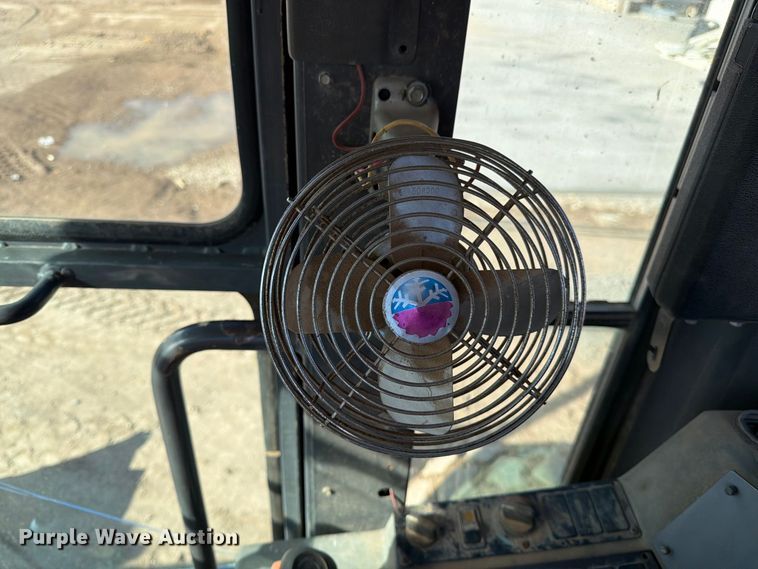 image for item FK4656 2001 Volvo G710VHP motor grader