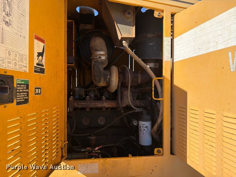 image for item FK4656 2001 Volvo G710VHP motor grader