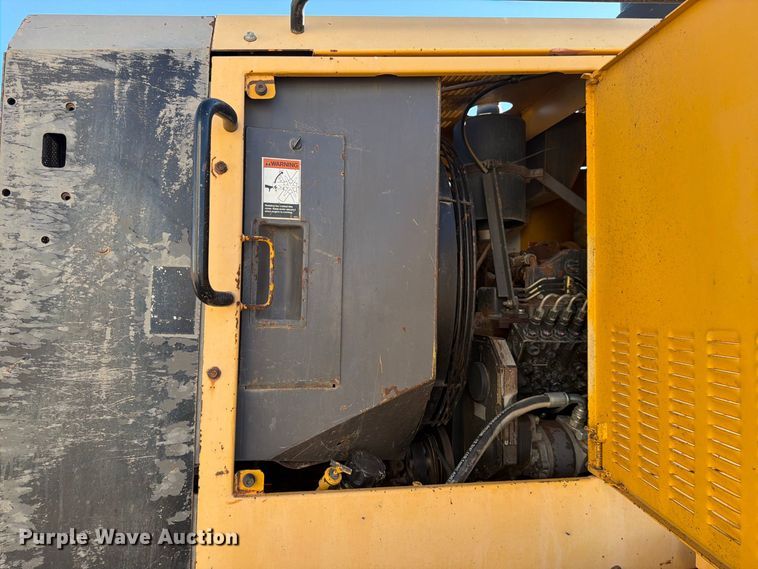image for item FK4656 2001 Volvo G710VHP motor grader
