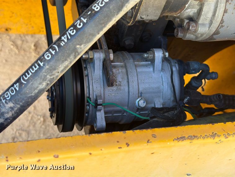 image for item FK4656 2001 Volvo G710VHP motor grader