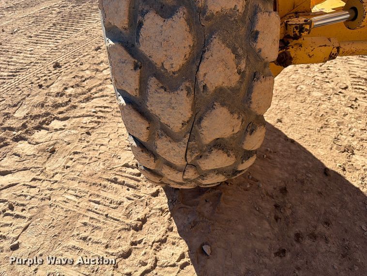 image for item FK4656 2001 Volvo G710VHP motor grader