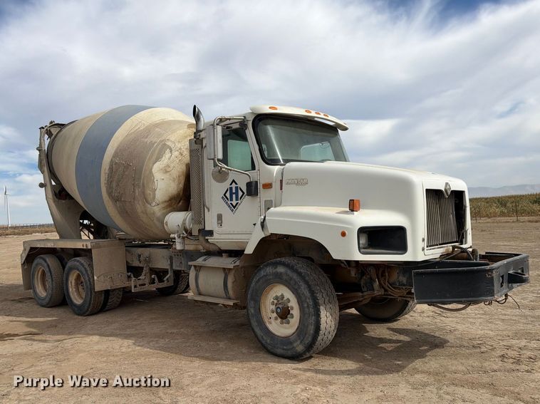 image for item FK4667 2007 International DF567 ready mix truck