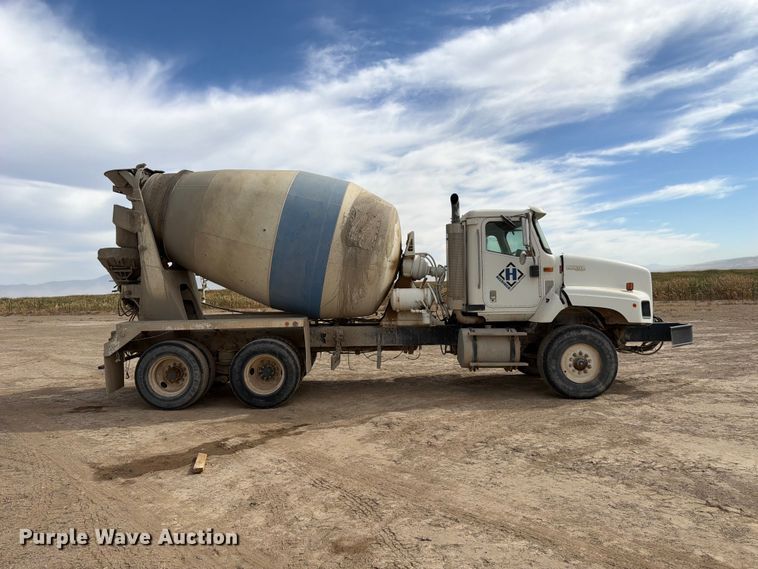 image for item FK4667 2007 International DF567 ready mix truck