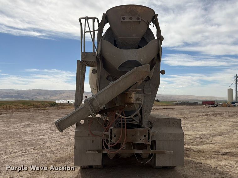 image for item FK4667 2007 International DF567 ready mix truck