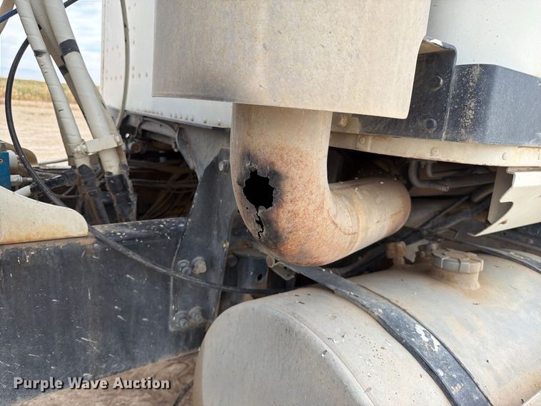 image for item FK4667 2007 International DF567 ready mix truck