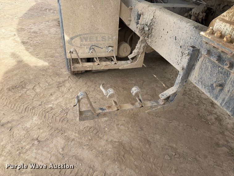 image for item FK4667 2007 International DF567 ready mix truck