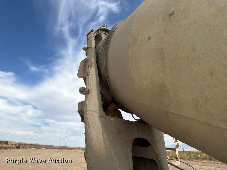 image for item FK4667 2007 International DF567 ready mix truck
