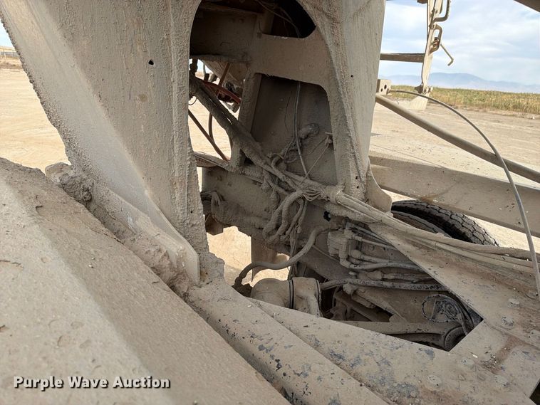 image for item FK4667 2007 International DF567 ready mix truck