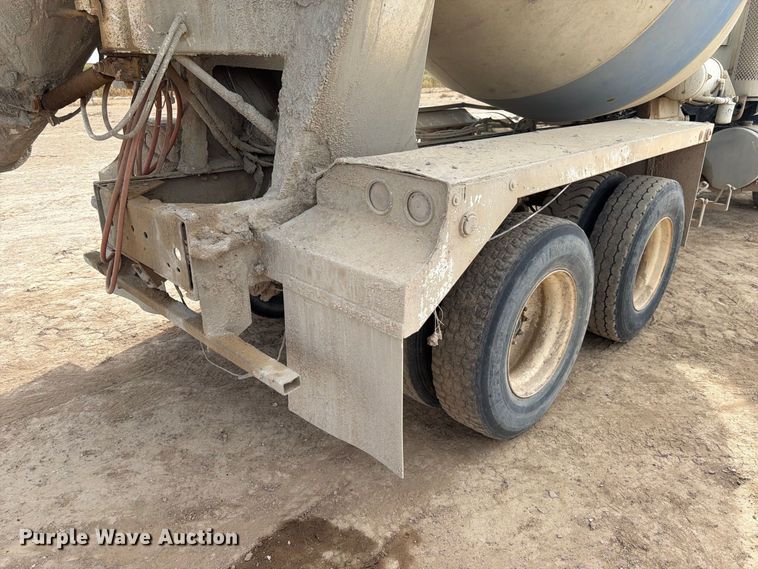 image for item FK4667 2007 International DF567 ready mix truck