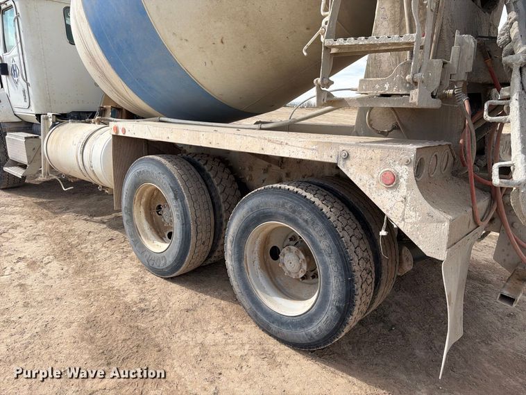 image for item FK4667 2007 International DF567 ready mix truck