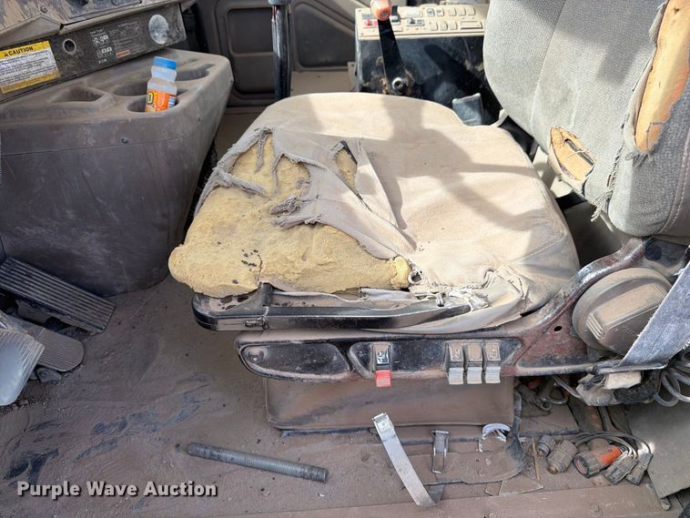 image for item FK4667 2007 International DF567 ready mix truck