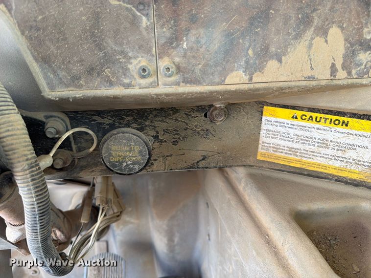 image for item FK4667 2007 International DF567 ready mix truck