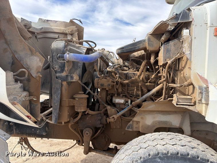 image for item FK4667 2007 International DF567 ready mix truck