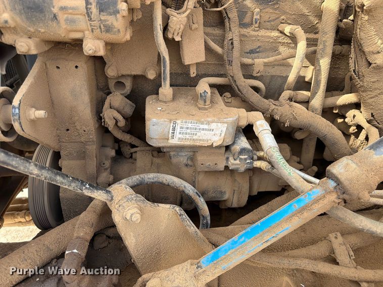 image for item FK4667 2007 International DF567 ready mix truck