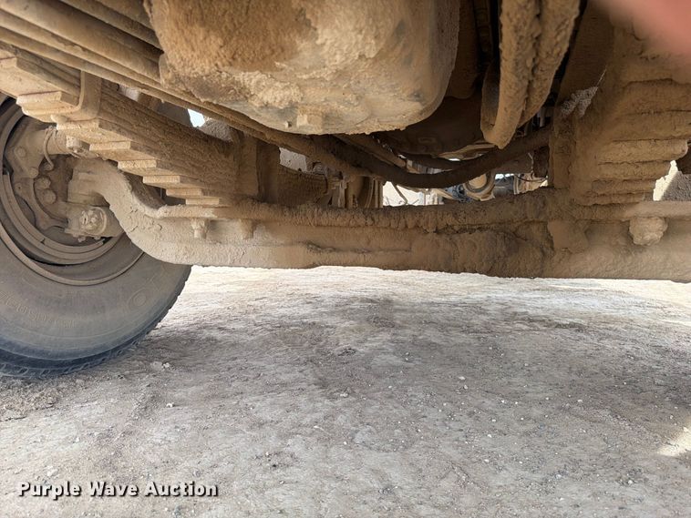 image for item FK4667 2007 International DF567 ready mix truck