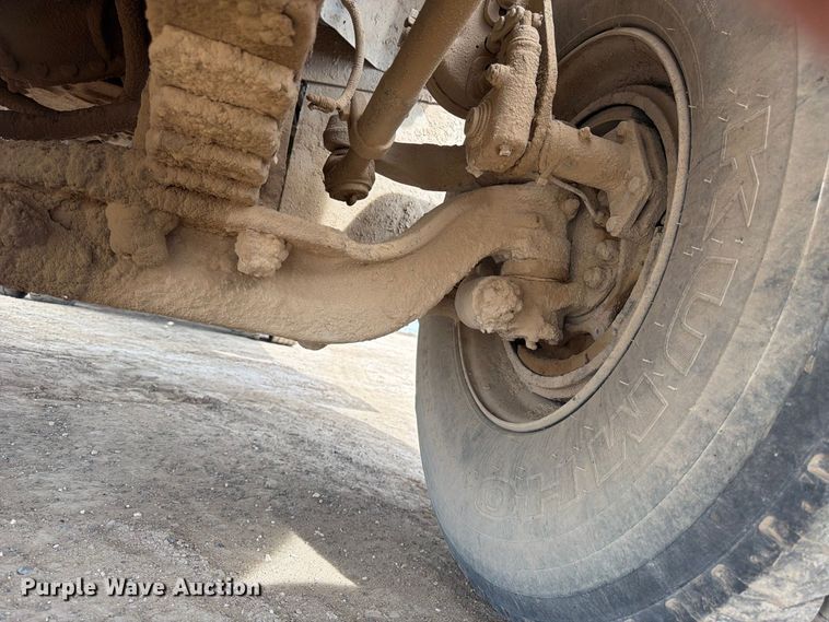 image for item FK4667 2007 International DF567 ready mix truck