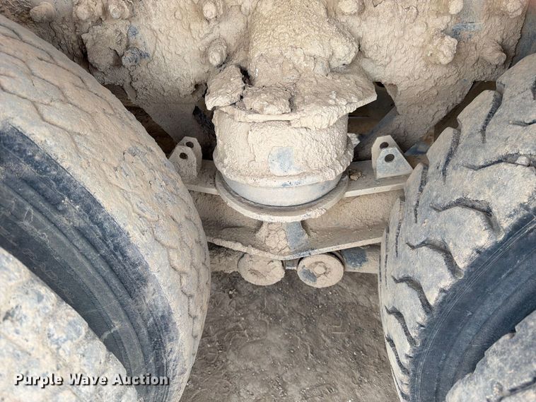 image for item FK4667 2007 International DF567 ready mix truck