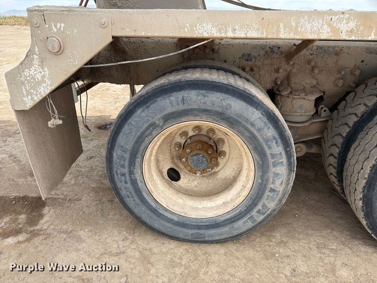 image for item FK4667 2007 International DF567 ready mix truck