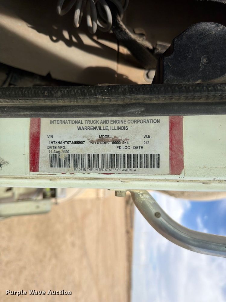 image for item FK4667 2007 International DF567 ready mix truck