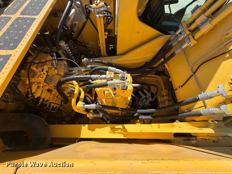 image for item FK5284 2014 Komatsu PC360LC-10 excavator