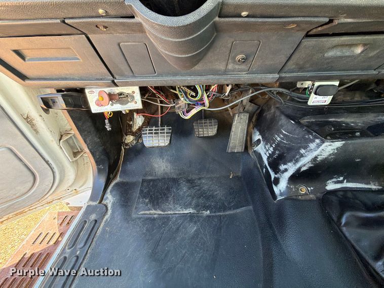 image for item FK5290 1995 GMC C7 dump truck