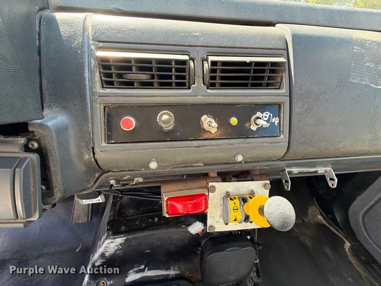 image for item FK5290 1995 GMC C7 dump truck