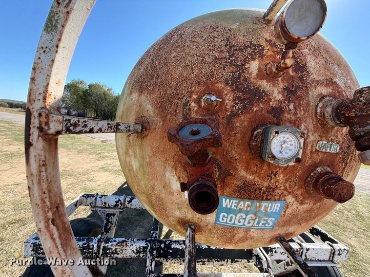 image for item FK5302 Hamby anhydrous trailer
