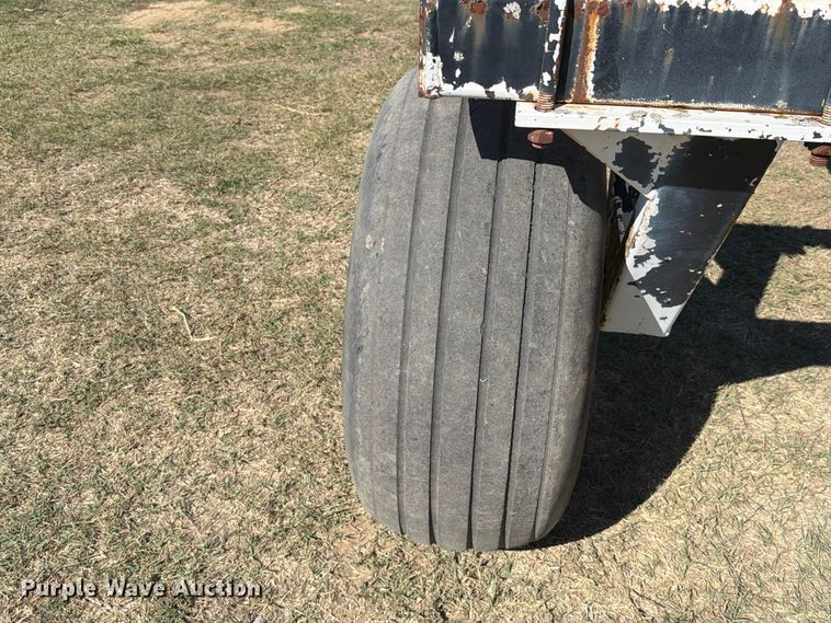 image for item FK5302 Hamby anhydrous trailer
