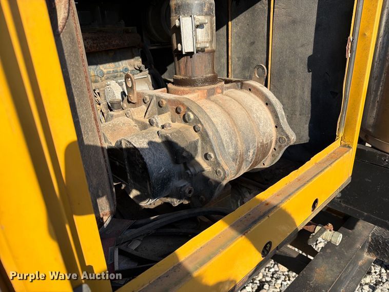 image for item FM6523 2012 Vermeer V500HD vacuum excavator