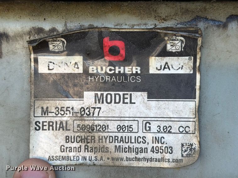 image for item FM6523 2012 Vermeer V500HD vacuum excavator