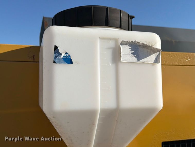 image for item FM6523 2012 Vermeer V500HD vacuum excavator