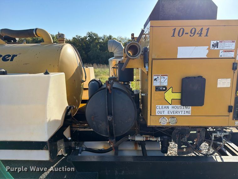 image for item FM6523 2012 Vermeer V500HD vacuum excavator