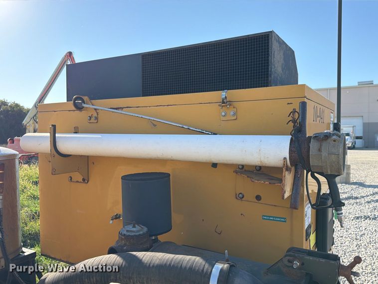 image for item FM6523 2012 Vermeer V500HD vacuum excavator