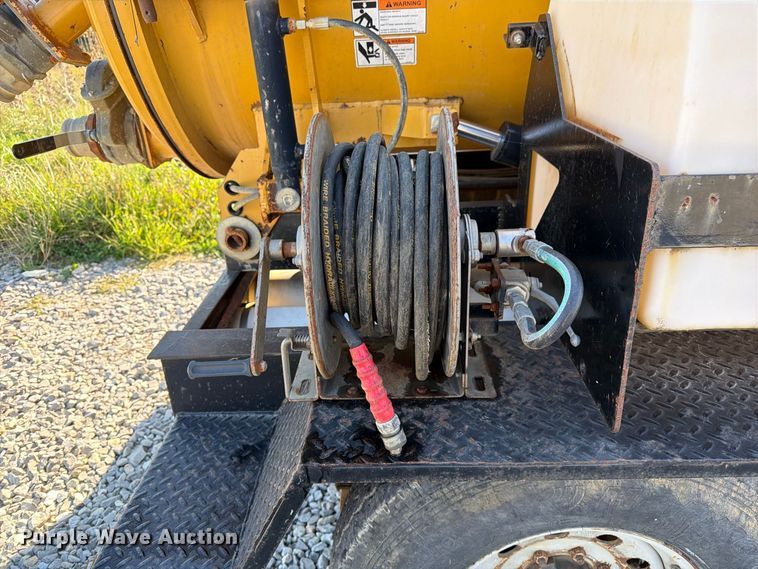 image for item FM6523 2012 Vermeer V500HD vacuum excavator