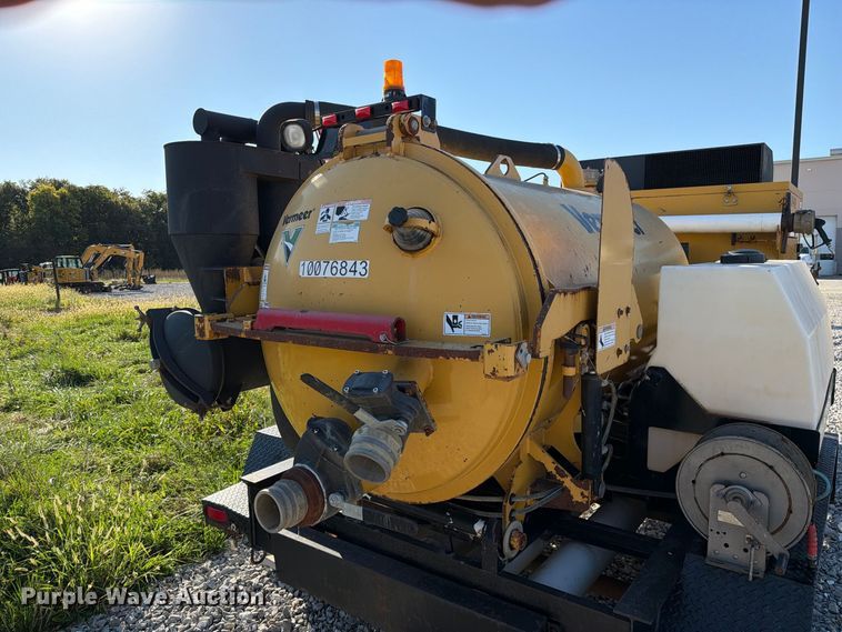 image for item FM6523 2012 Vermeer V500HD vacuum excavator