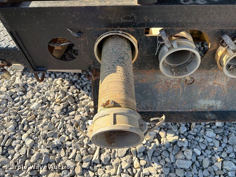 image for item FM6523 2012 Vermeer V500HD vacuum excavator