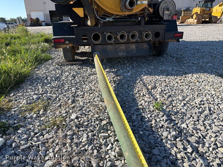 image for item FM6523 2012 Vermeer V500HD vacuum excavator