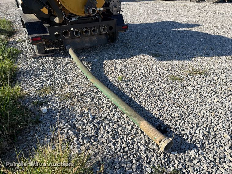 image for item FM6523 2012 Vermeer V500HD vacuum excavator