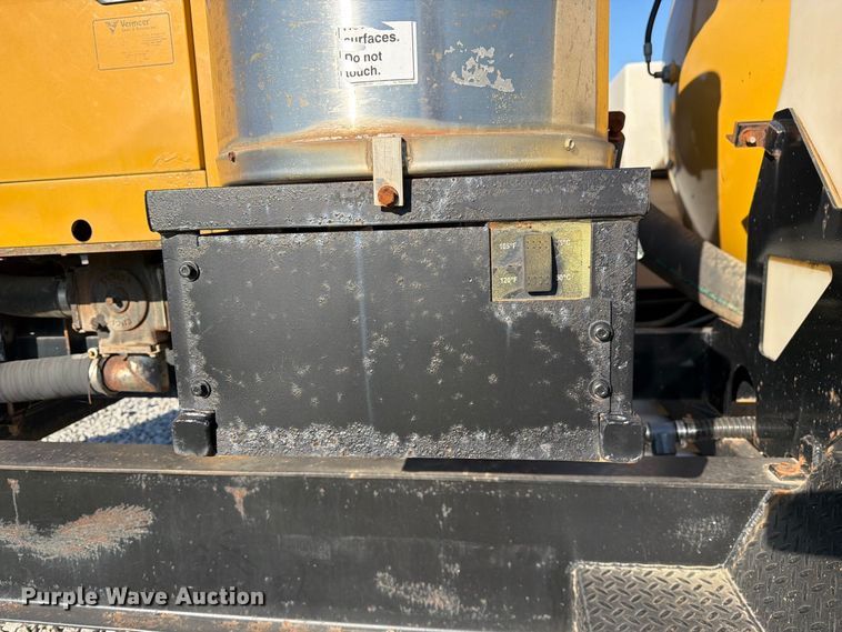 image for item FM6523 2012 Vermeer V500HD vacuum excavator