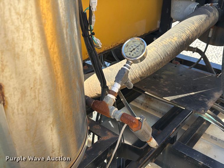 image for item FM6523 2012 Vermeer V500HD vacuum excavator