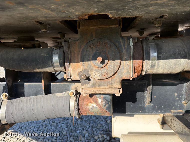 image for item FM6523 2012 Vermeer V500HD vacuum excavator
