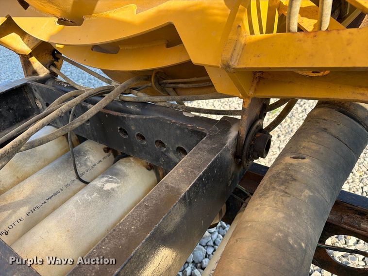image for item FM6523 2012 Vermeer V500HD vacuum excavator