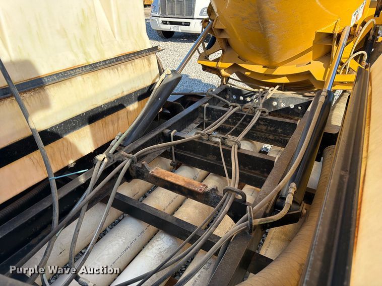 image for item FM6523 2012 Vermeer V500HD vacuum excavator