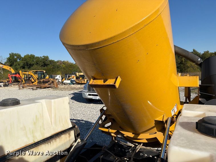 image for item FM6523 2012 Vermeer V500HD vacuum excavator
