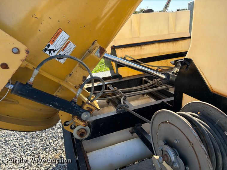 image for item FM6523 2012 Vermeer V500HD vacuum excavator