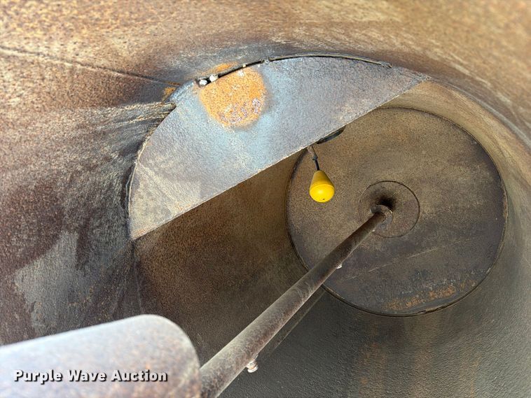 image for item FM6523 2012 Vermeer V500HD vacuum excavator
