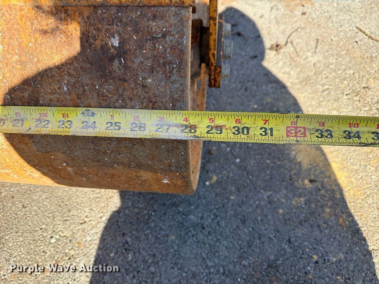 image for item FM6525 Mauldin 4000 double drum roller