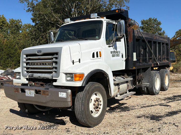 image for item FM6526 2006 Sterling L8500 dump truck